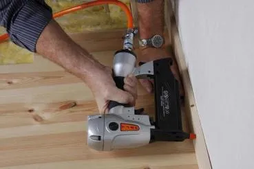 Tjep ST-15/50 Bradsnagler für Stahlbrads inkl. 2.400 Stahlbrads